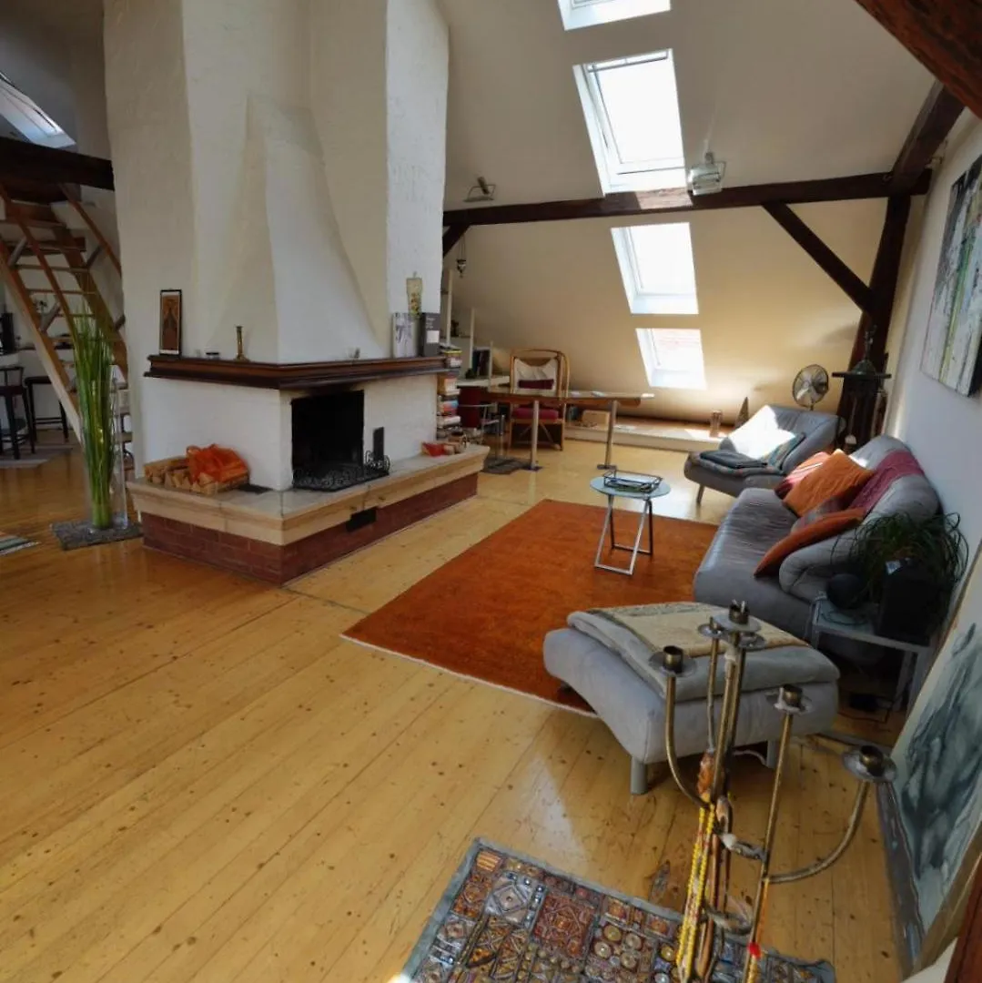 Artistic Romantic Central Loft I Self Checkin