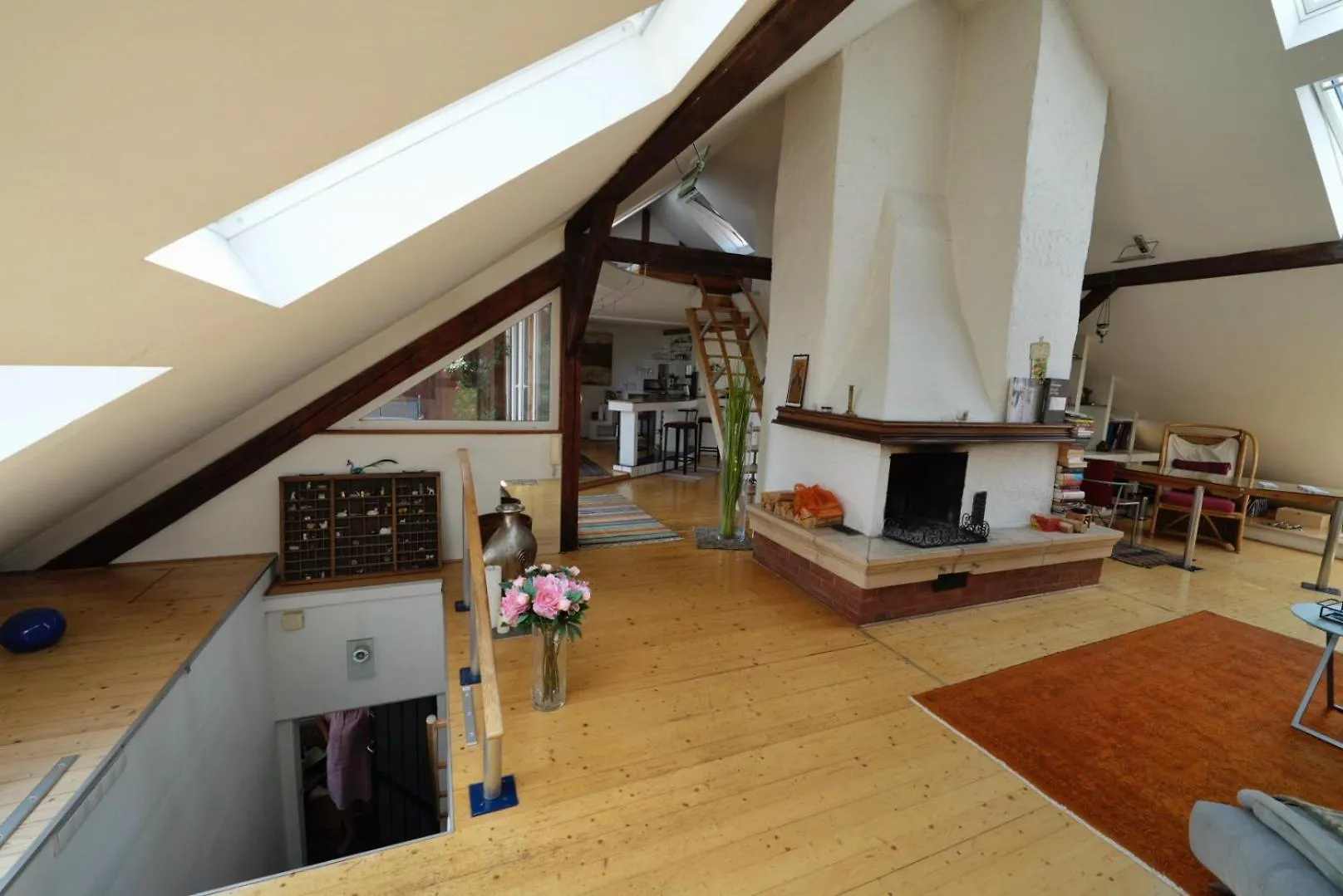 Artistic Romantic Central Loft I Self Checkin גראץ